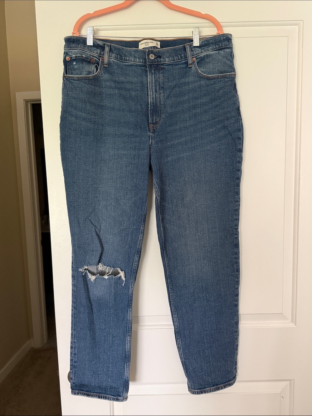 Abercrombie curve love high rise mom Jean